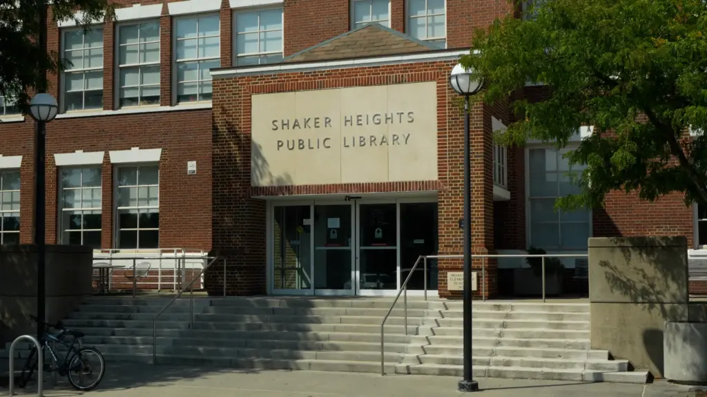 Photo of library facade that reads Shaker Heights Public Library